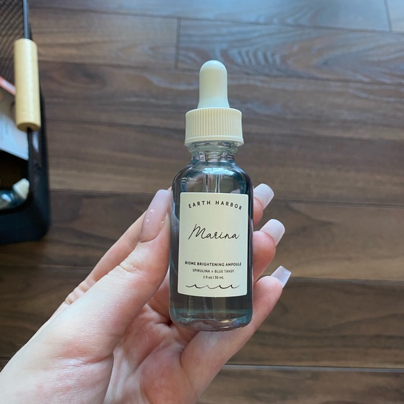 Earth Harbor Marina Sérum - Picture 1 of 6